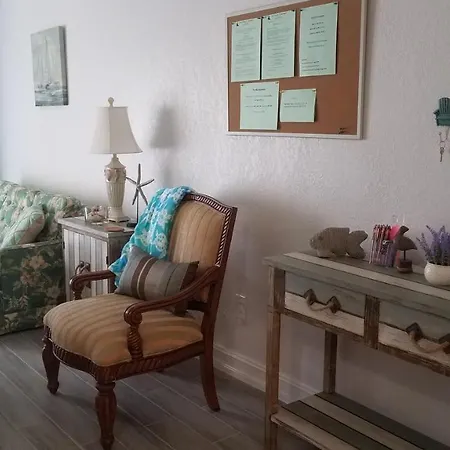 2Br/1Ba Sienna Park, Sarasota Fl Apartment
